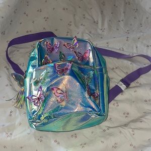 Claire’s metallic small bag pack